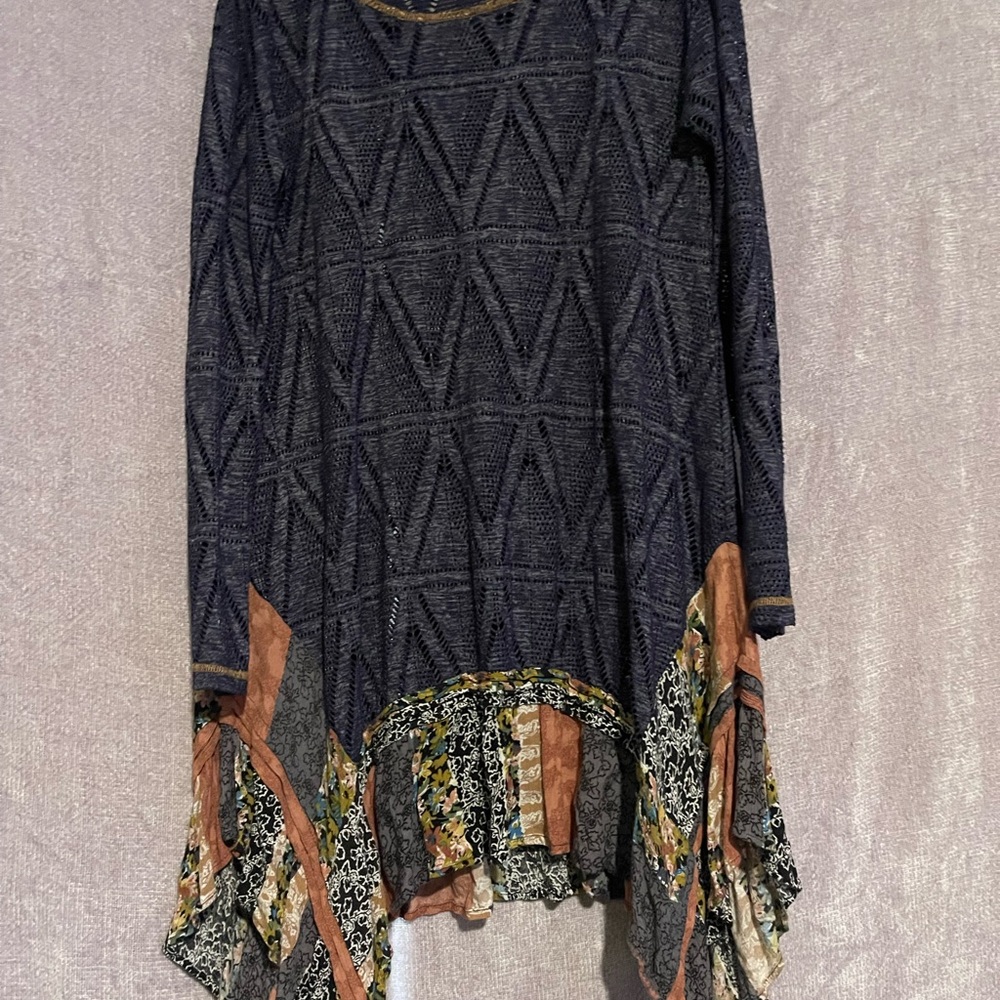 ODDY Navy Lace Top